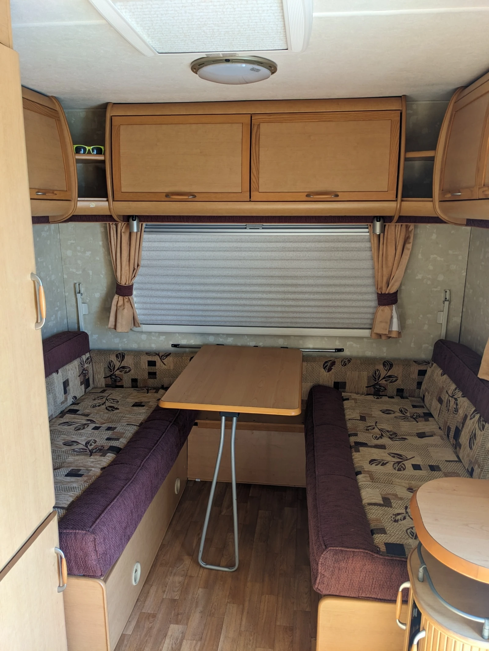 Каравана Swift Abbey Spectrum, снимка 15 - Каравани и кемпери - 55950771
