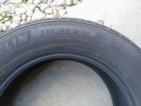 Гуми Зимни 235/60R17, снимка 4 - Гуми и джанти - 41005536