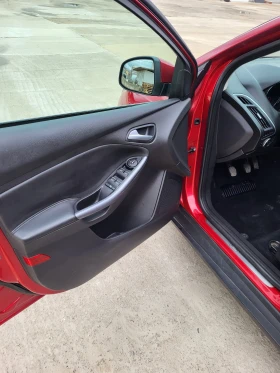 Ford Focus ФУЛ екстри Автоматично паркиране NAVI, снимка 16