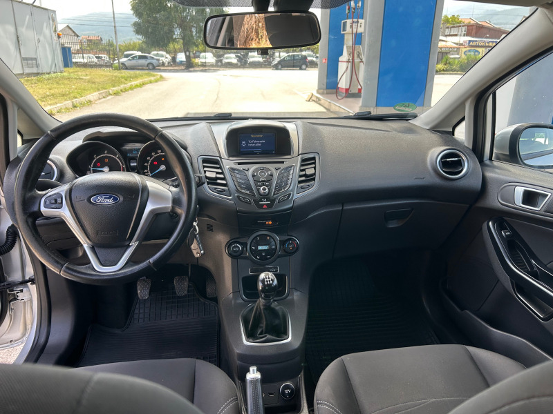 Ford Fiesta 1.5 tdci  navi euro6, снимка 9 - Автомобили и джипове - 44388264