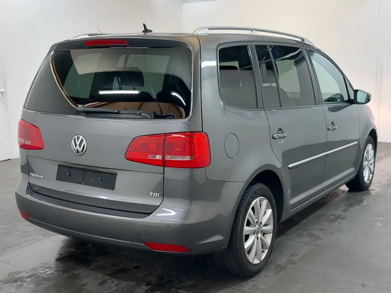 VW Touran TDI Германия DSG Клима Парктроник 1-Соб. Реални КМ, снимка 6 - Автомобили и джипове - 48448190