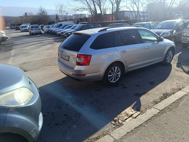 Skoda Octavia 1, 6d, снимка 5 - Автомобили и джипове - 49376794