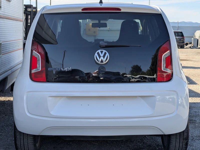 VW Up 1.0i* Нави Garmin* като нова, снимка 6 - Автомобили и джипове - 51537579