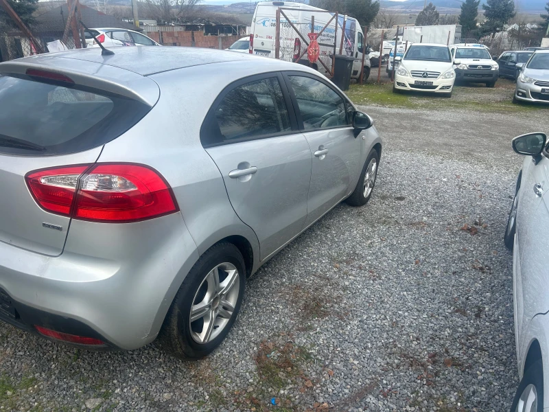 Kia Rio 1.1, снимка 6 - Автомобили и джипове - 52973429