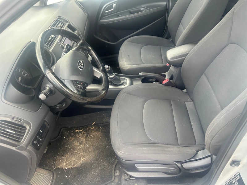 Kia Rio 1.1, снимка 9 - Автомобили и джипове - 52973429