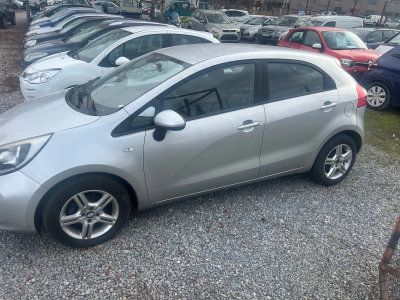 Kia Rio 1.1, снимка 3 - Автомобили и джипове - 52973429