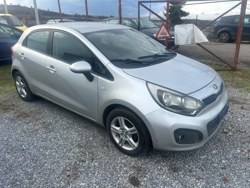 Kia Rio 1.1, снимка 7 - Автомобили и джипове - 52973429