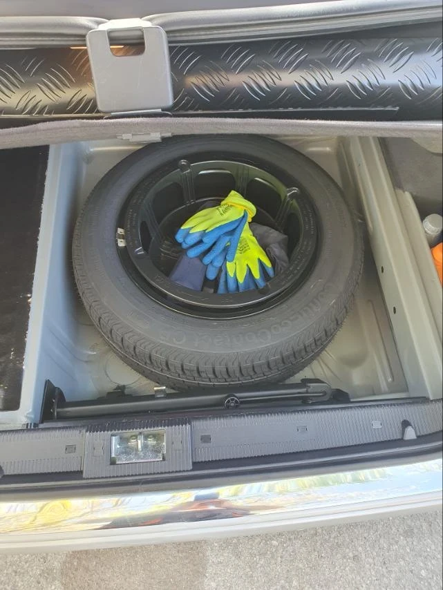 Mercedes-Benz E 250 W210 на реални 42000км  - изображение 5