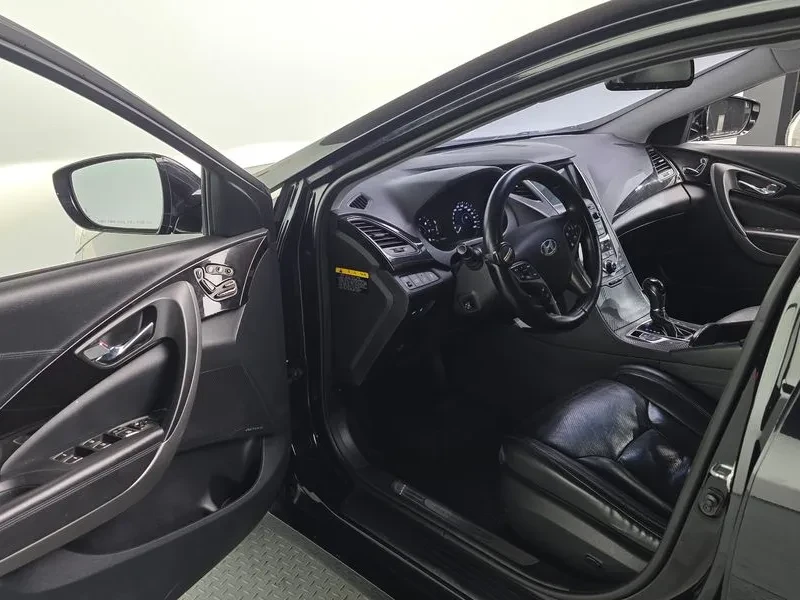 Hyundai Grandeur Hg300 Exclusive, снимка 11 - Автомобили и джипове - 53777821