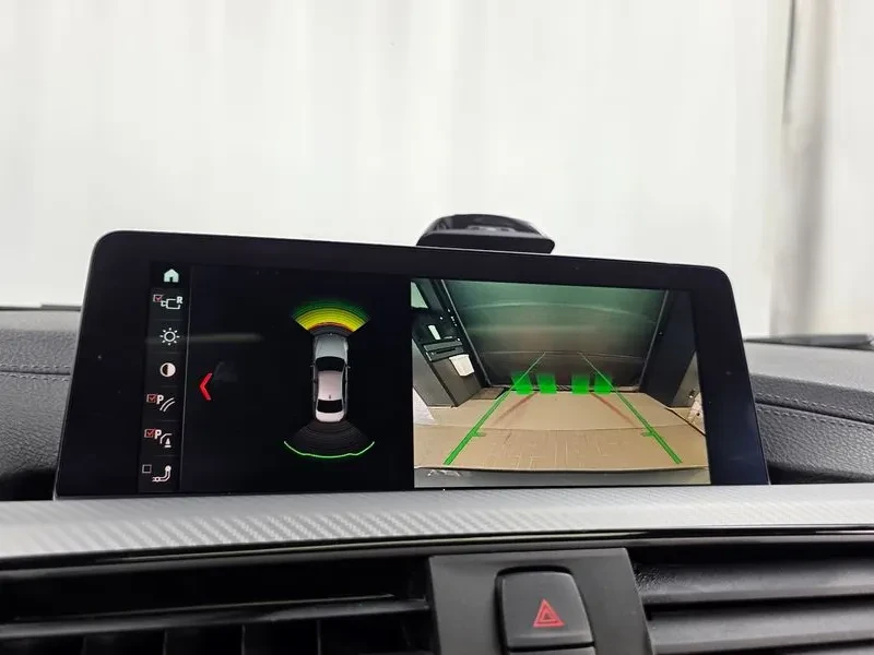 BMW 330 I M Sports Shadow, снимка 15 - Автомобили и джипове - 55389412
