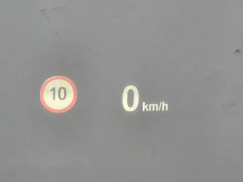 BMW 330 I M Sports Shadow, снимка 17 - Автомобили и джипове - 55389412