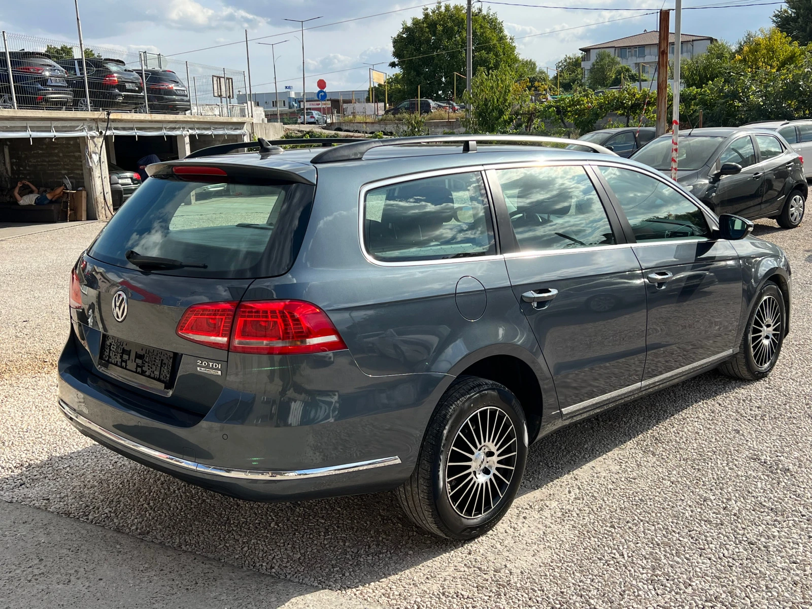 VW Passat 2.0TDI-АВТОМАТ - изображение 4