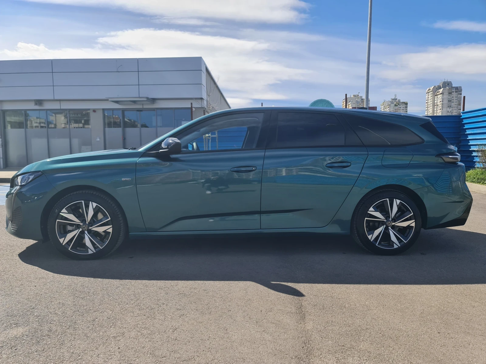 Peugeot 308 SW Plug-In Hybrid 180 e-EAT8 Allure Pack  - изображение 3