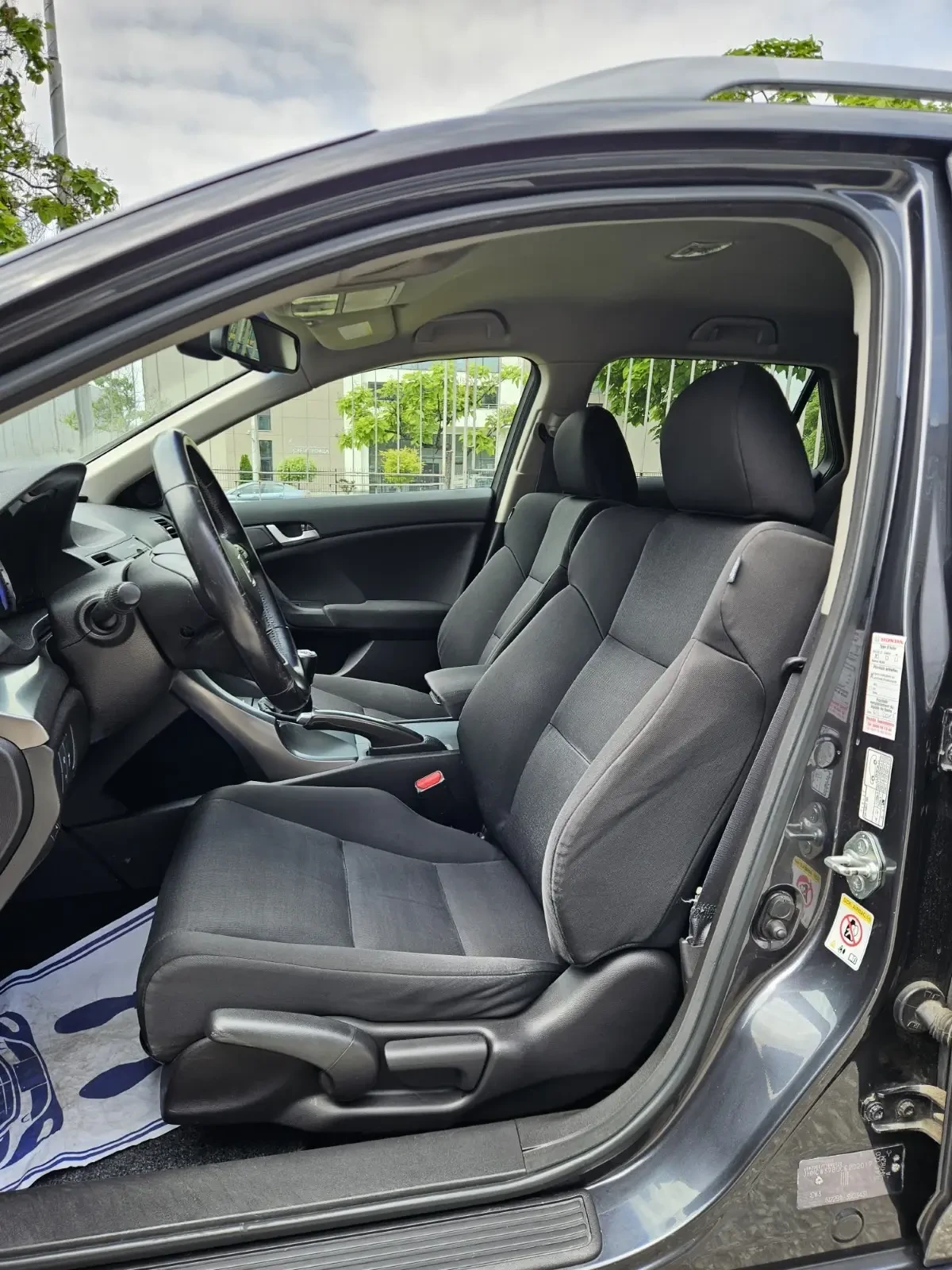 Honda Accord 2.2i-DTEC Facelift Elegance Tourer - изображение 10