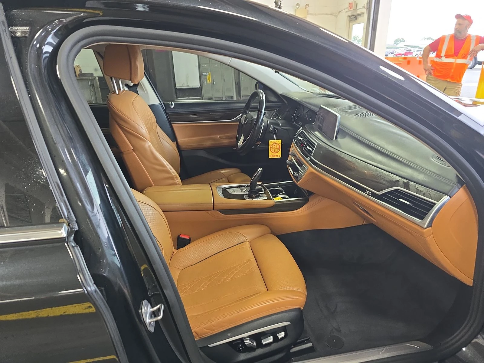 BMW 750 CARFAX* ОПЦИЯ ЗА ФИНАНСИРАНЕ*  - изображение 8