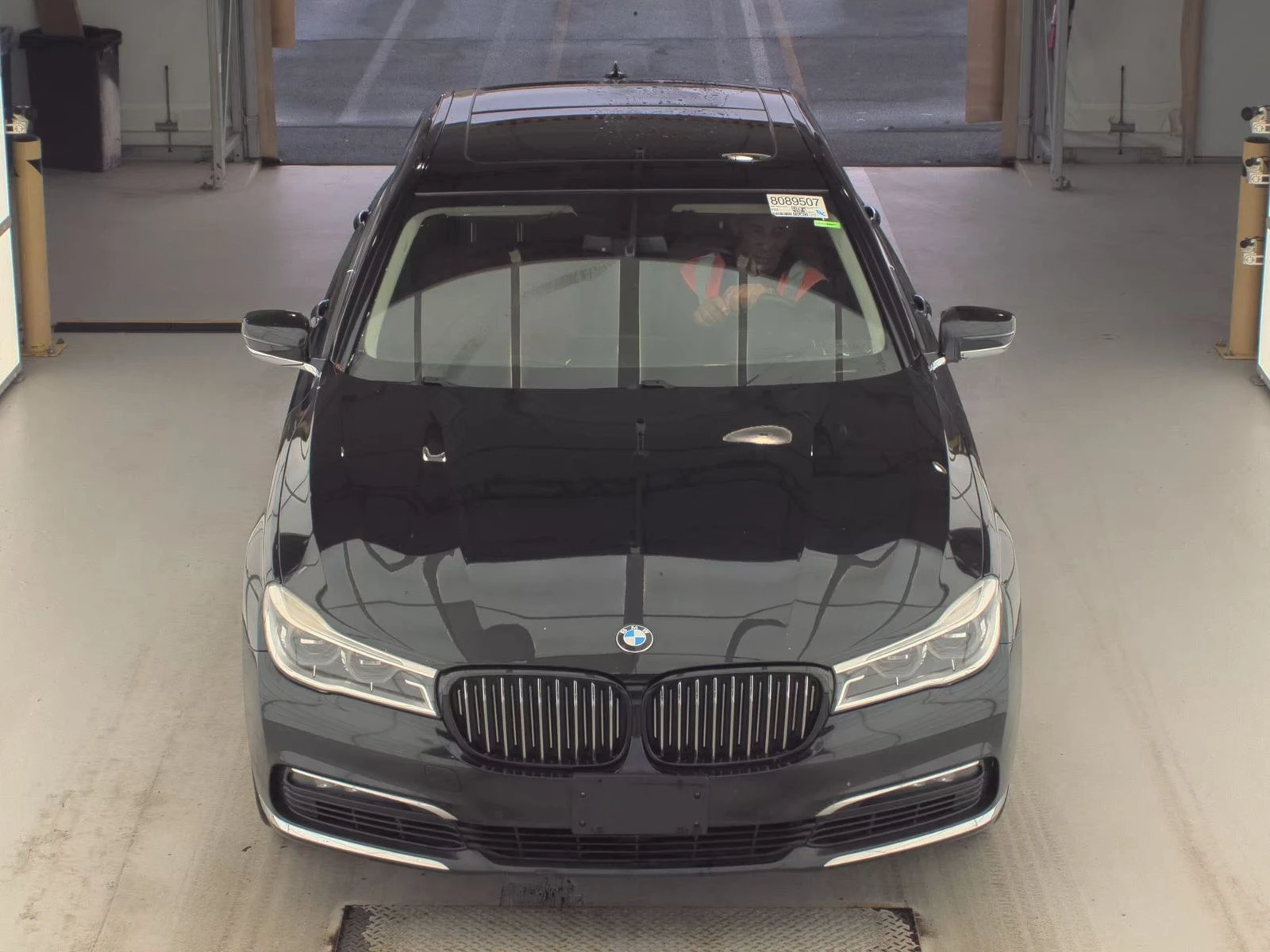 BMW 750 CARFAX* ОПЦИЯ ЗА ФИНАНСИРАНЕ*  - изображение 2
