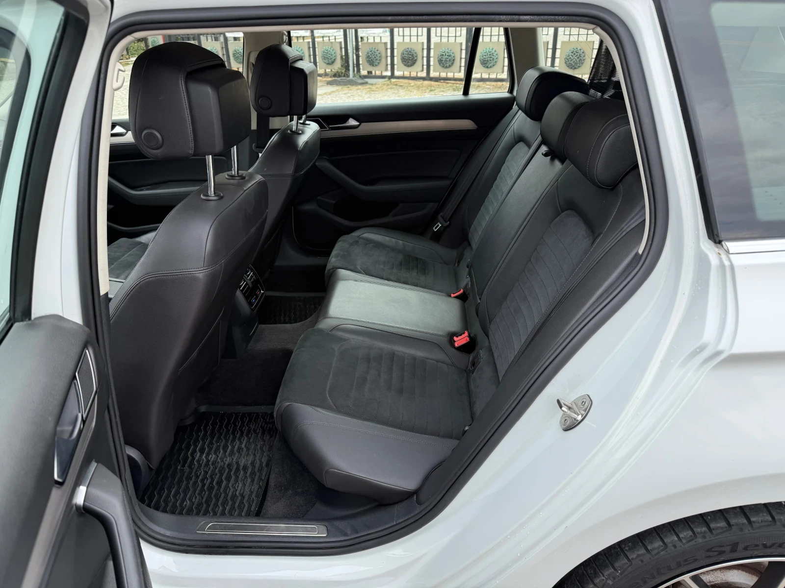 VW Passat 2.0 TDI 4Motion | Mobile.bg   12