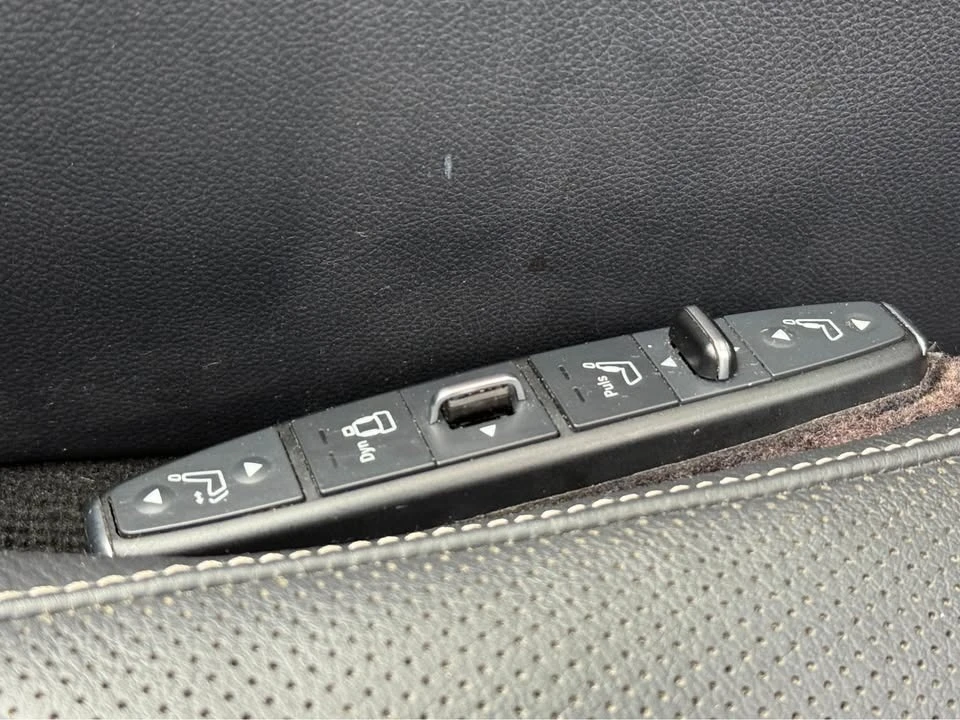 Mercedes-Benz CLS 550 4MATIC * * CARFAX * * АВТО КРЕДИТ * *  - изображение 8