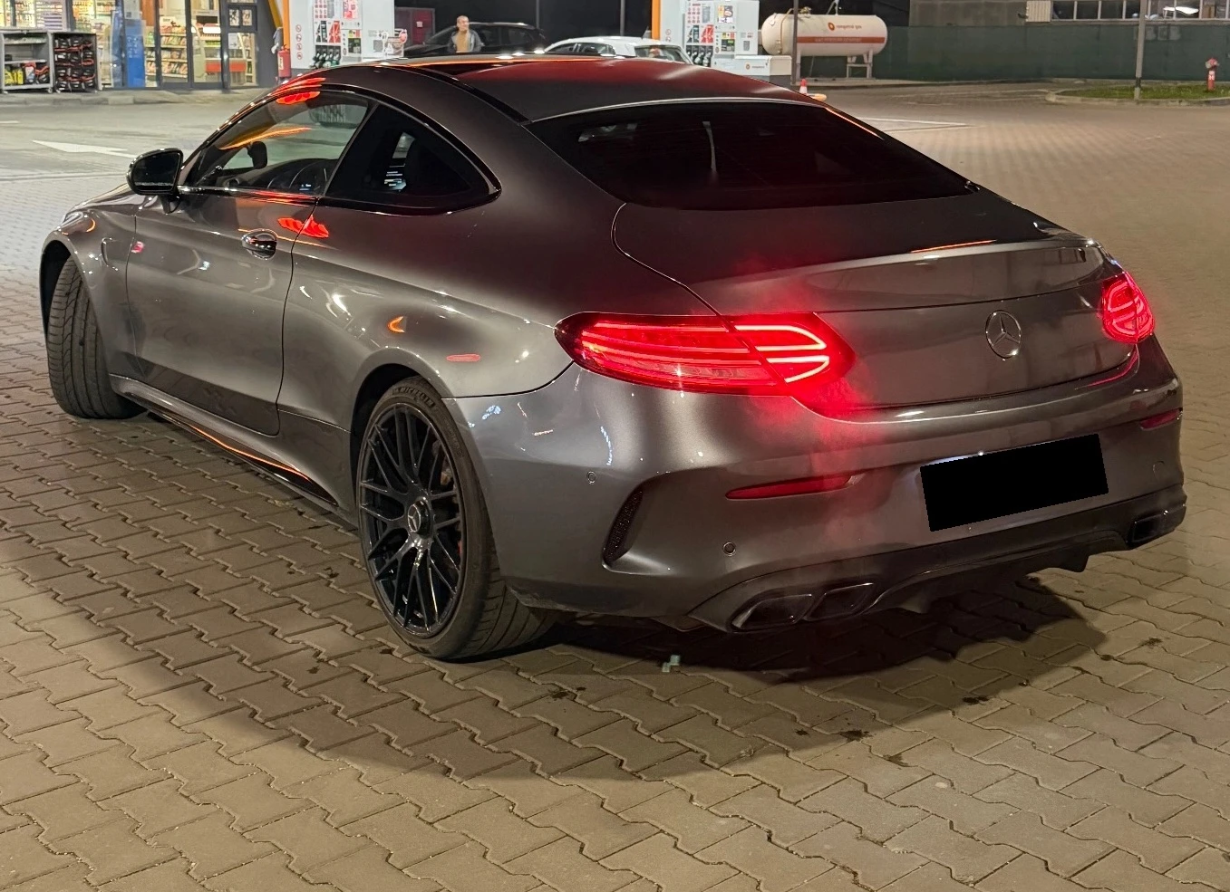 Mercedes-Benz C 63 AMG S - изображение 2