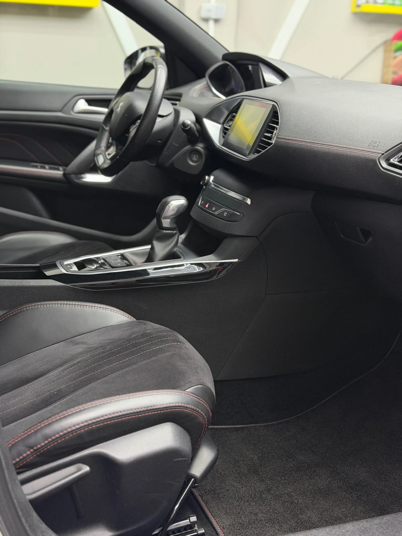 Peugeot 308 GT-Line, бяла перла, 2.0hdi автоматик, серв.ист., снимка 7 - Автомобили и джипове - 53743336