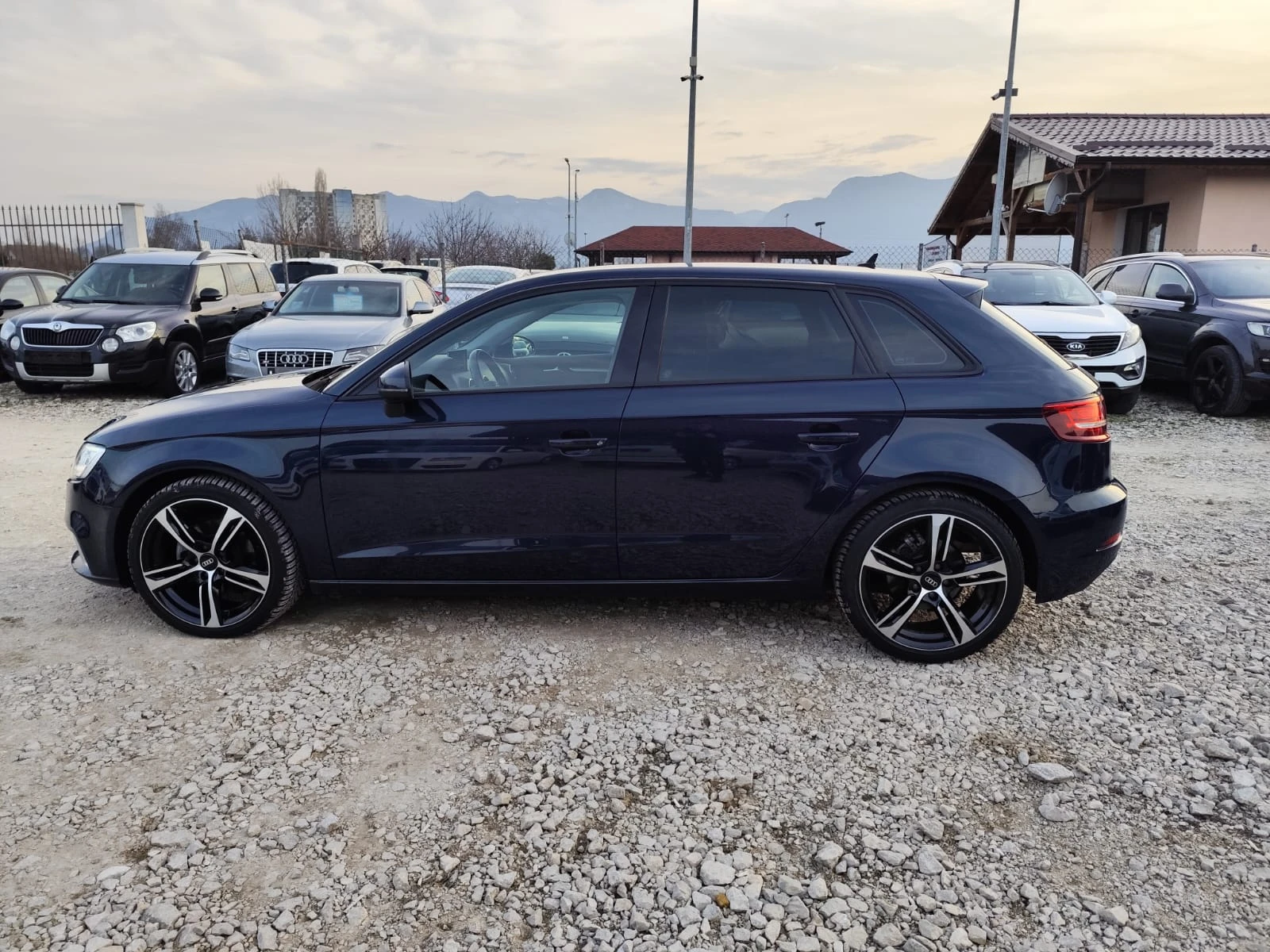 Audi A3 1.6 дизел РЕАЛНИ КЛ., снимка 9 - Автомобили и джипове - 53747145