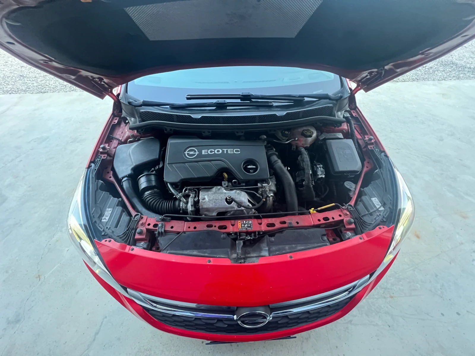 Opel Astra 1.6 CDTI Automatik, снимка 10 - Автомобили и джипове - 53866717