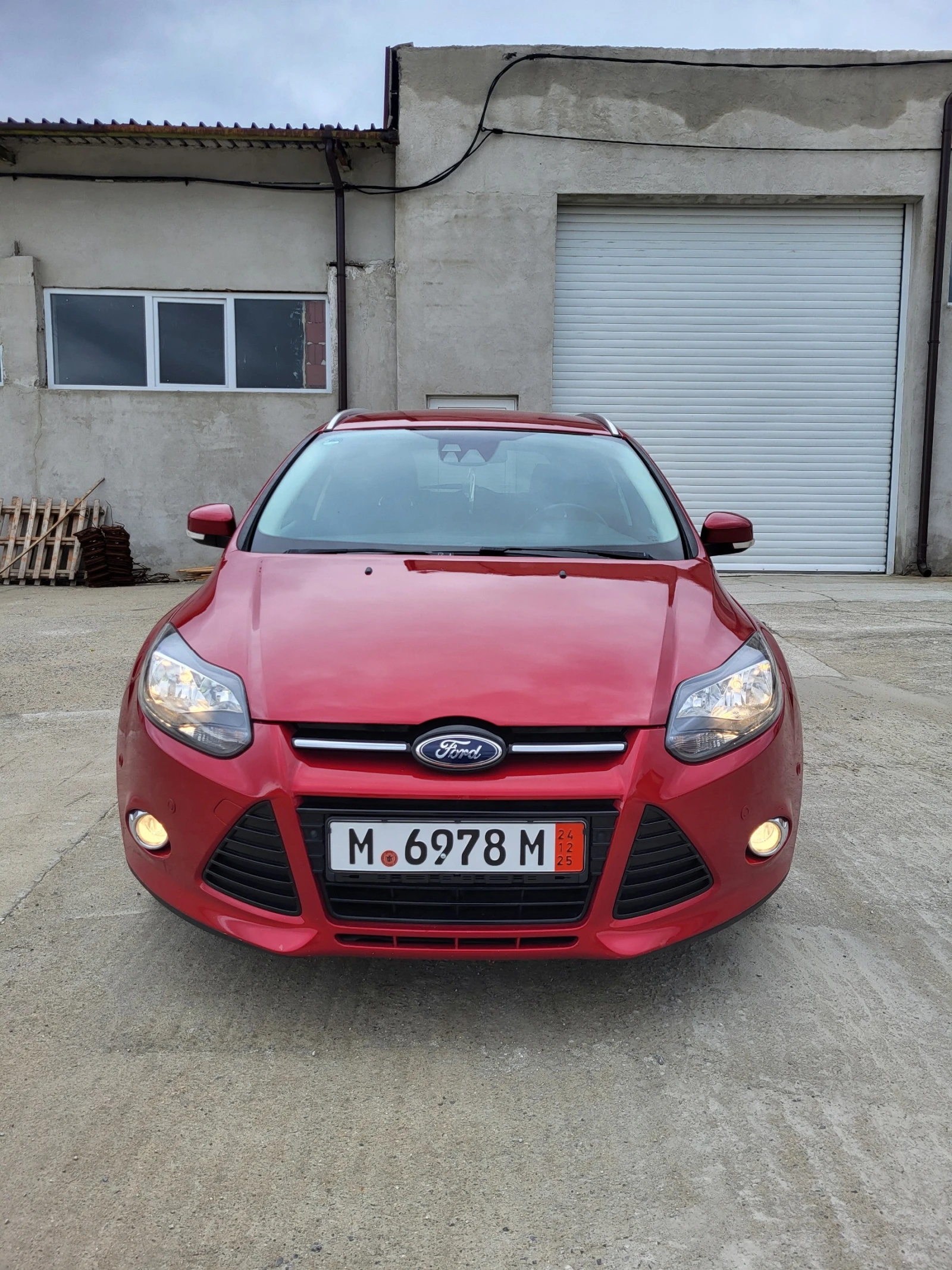 Ford Focus ФУЛ екстри Автоматично паркиране NAVI, снимка 2 - Автомобили и джипове - 54016067