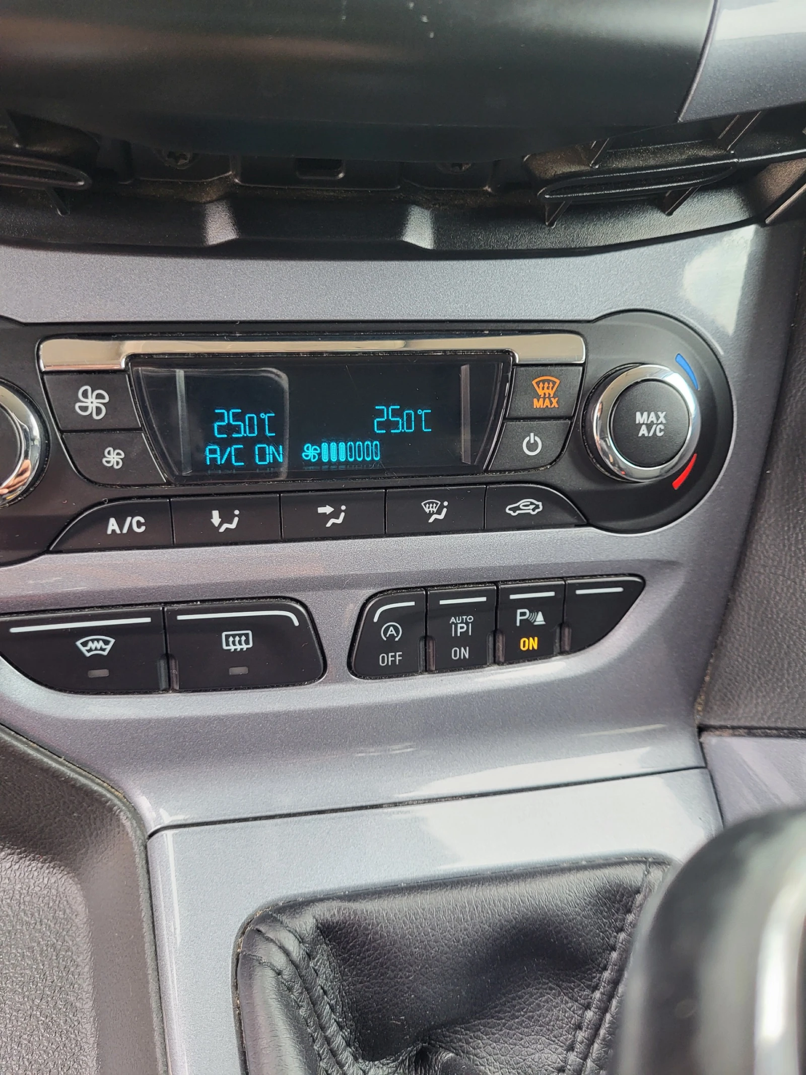 Ford Focus ФУЛ екстри Автоматично паркиране NAVI, снимка 8 - Автомобили и джипове - 54016067