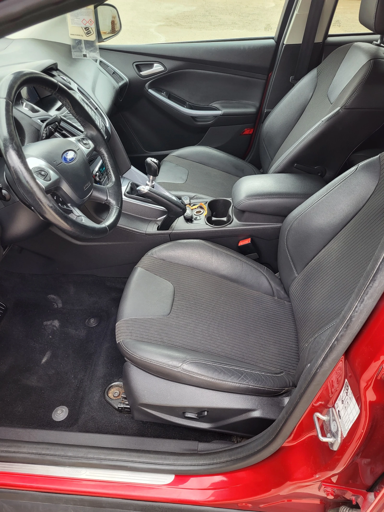 Ford Focus ФУЛ екстри Автоматично паркиране NAVI, снимка 5 - Автомобили и джипове - 54016067