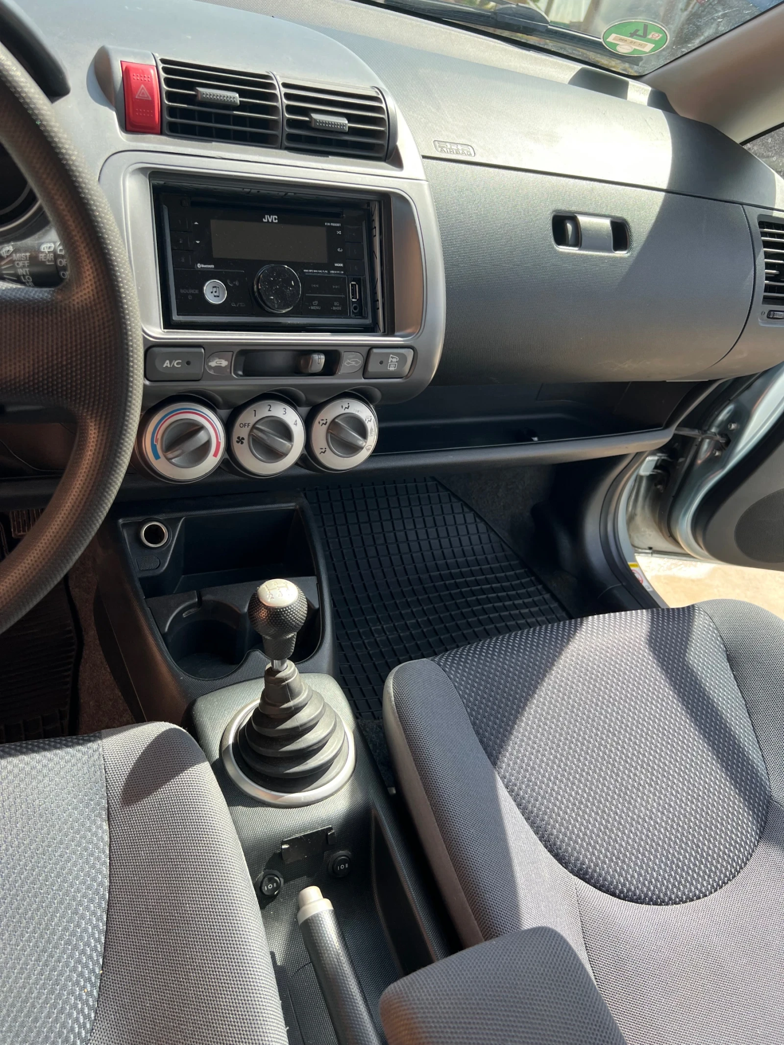 Honda Jazz 1.2, снимка 9 - Автомобили и джипове - 54692225