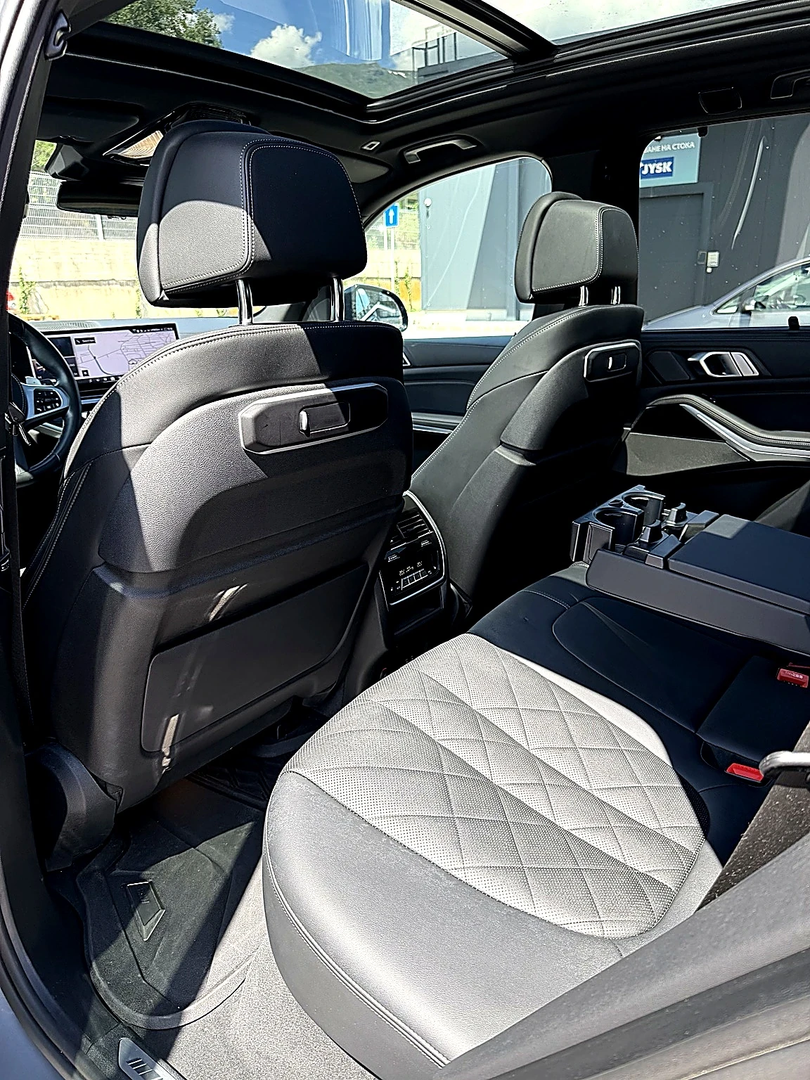 BMW X5M  XDRIVE* PANO* KEYLESS* DISTR* HARMON* CARPLAY* , снимка 12 - Автомобили и джипове - 54914672