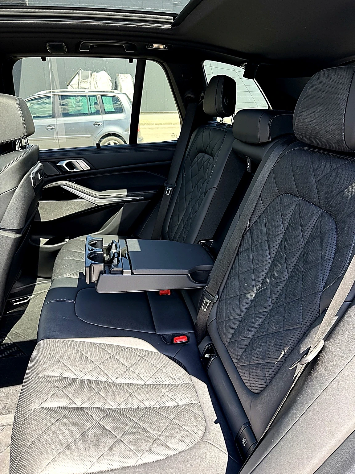 BMW X5M  XDRIVE* PANO* KEYLESS* DISTR* HARMON* CARPLAY* , снимка 13 - Автомобили и джипове - 54914672