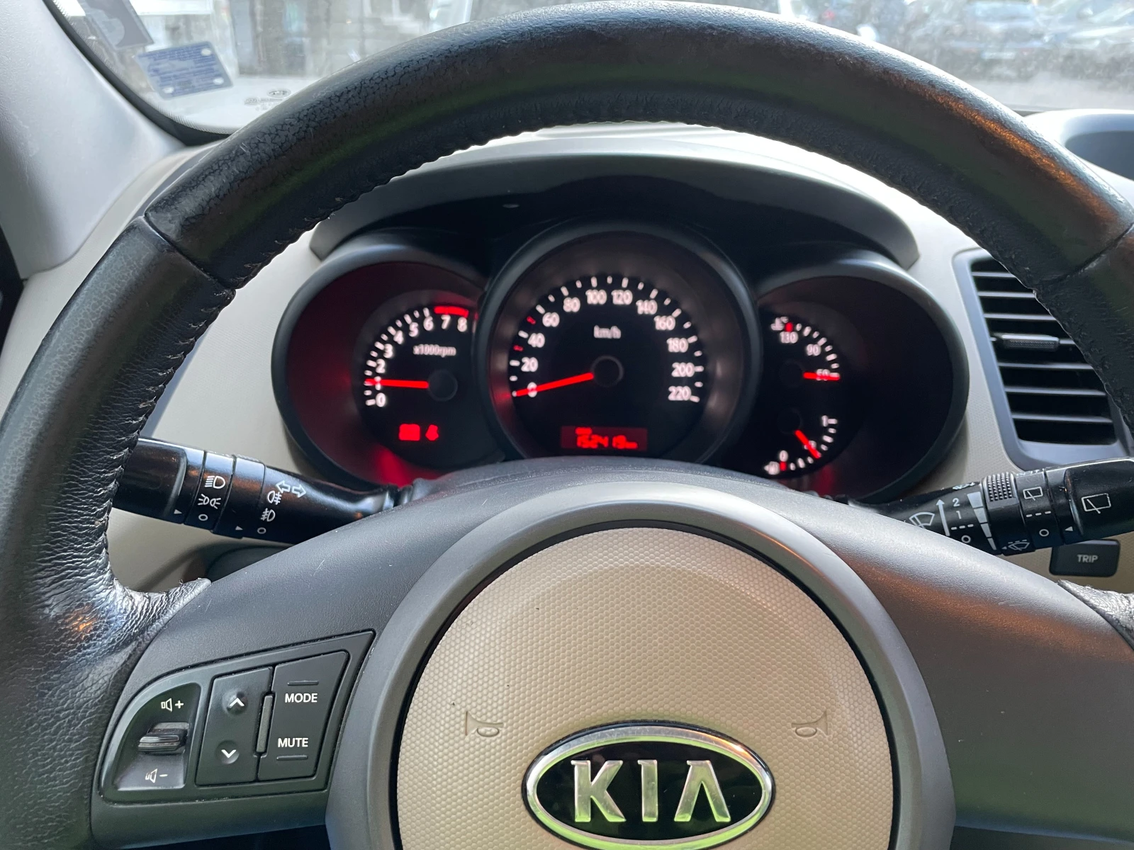 Kia Soul 1.6, снимка 10 - Автомобили и джипове - 54993541