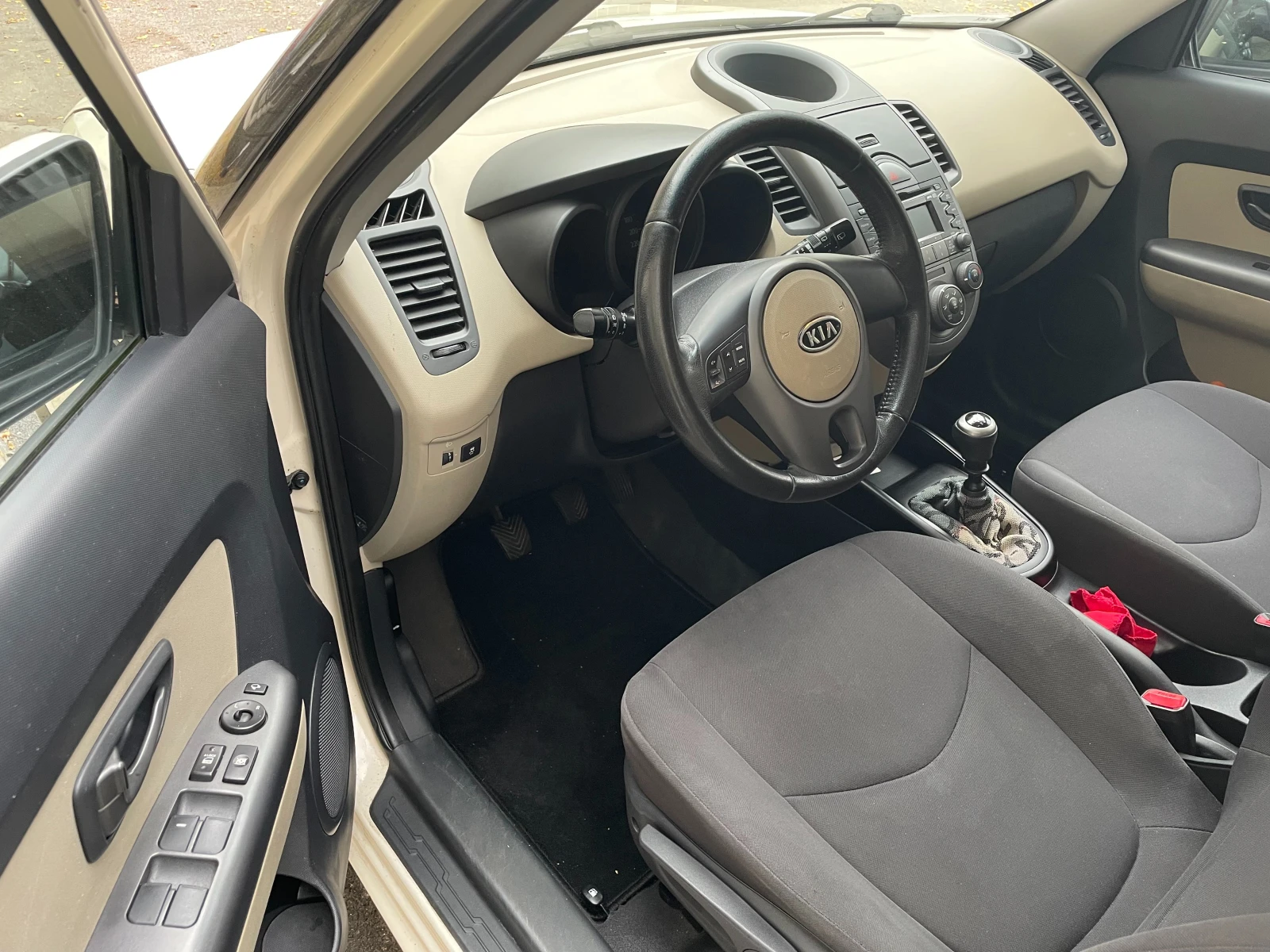 Kia Soul 1.6, снимка 9 - Автомобили и джипове - 54993541