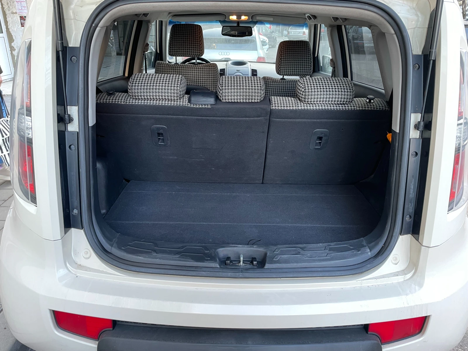 Kia Soul 1.6, снимка 16 - Автомобили и джипове - 54993541
