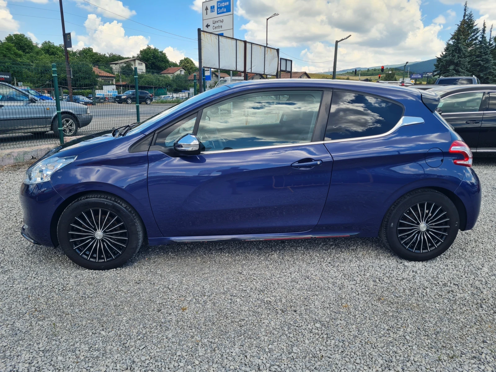 Peugeot 208 e-HDI!!AUTOMATIC!!TEMPOMAT!!NAVI!!, снимка 3 - Автомобили и джипове - 55154398