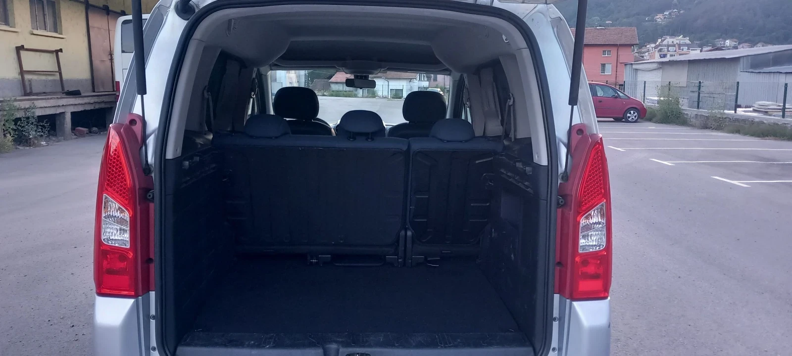Citroen Berlingo 1.6 benzin , снимка 17 - Автомобили и джипове - 55246674