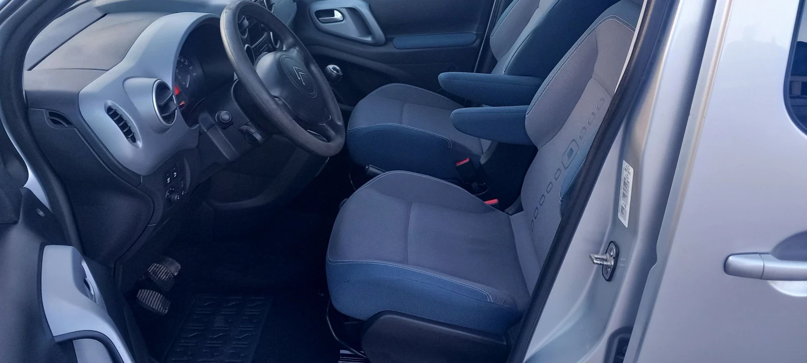 Citroen Berlingo 1.6 benzin , снимка 9 - Автомобили и джипове - 55246674