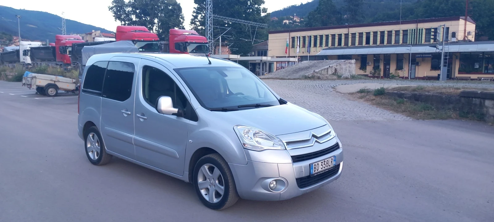 Citroen Berlingo 1.6 benzin , снимка 2 - Автомобили и джипове - 55246674