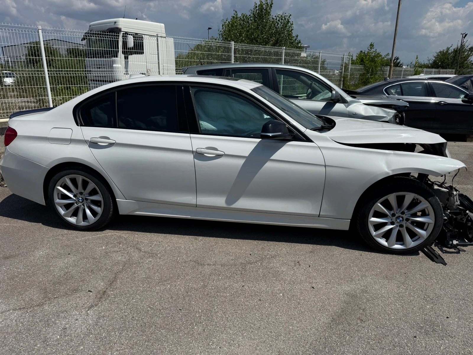 BMW 330 F 30 IX, снимка 2 - Автомобили и джипове - 55621844
