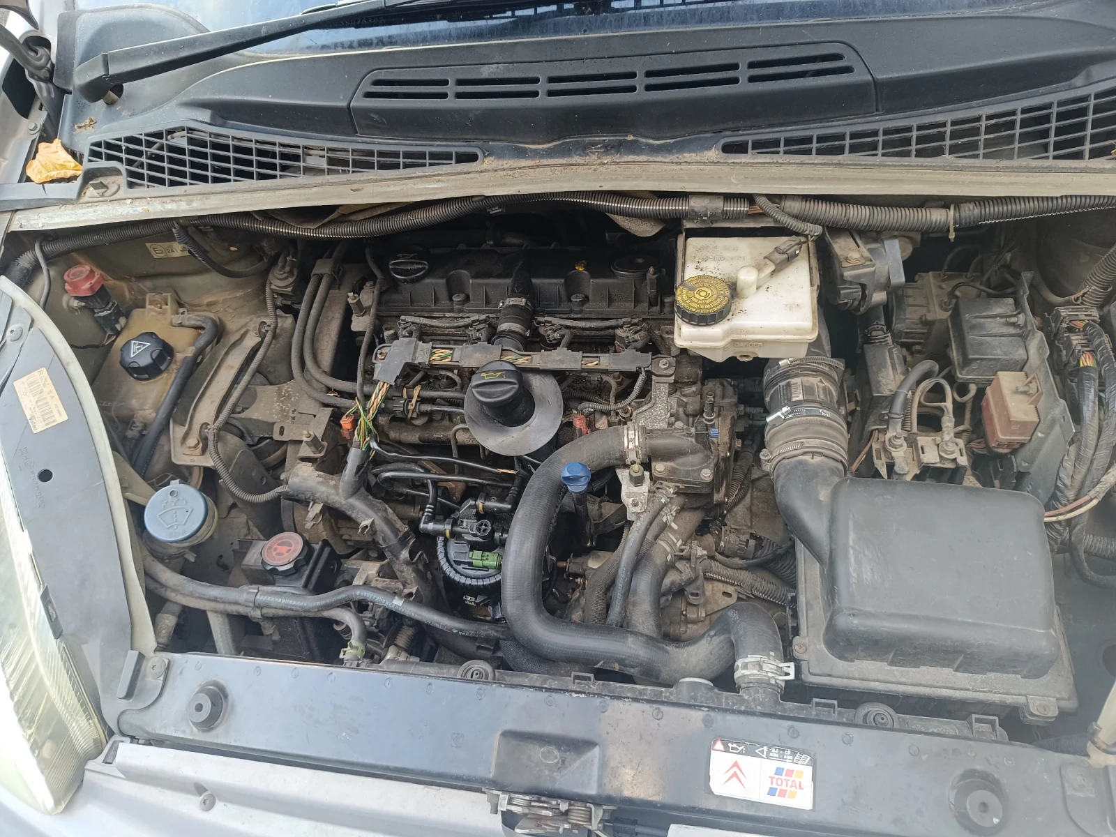 Citroen Xsara picasso 2.0 HDI, снимка 11 - Автомобили и джипове - 55435392