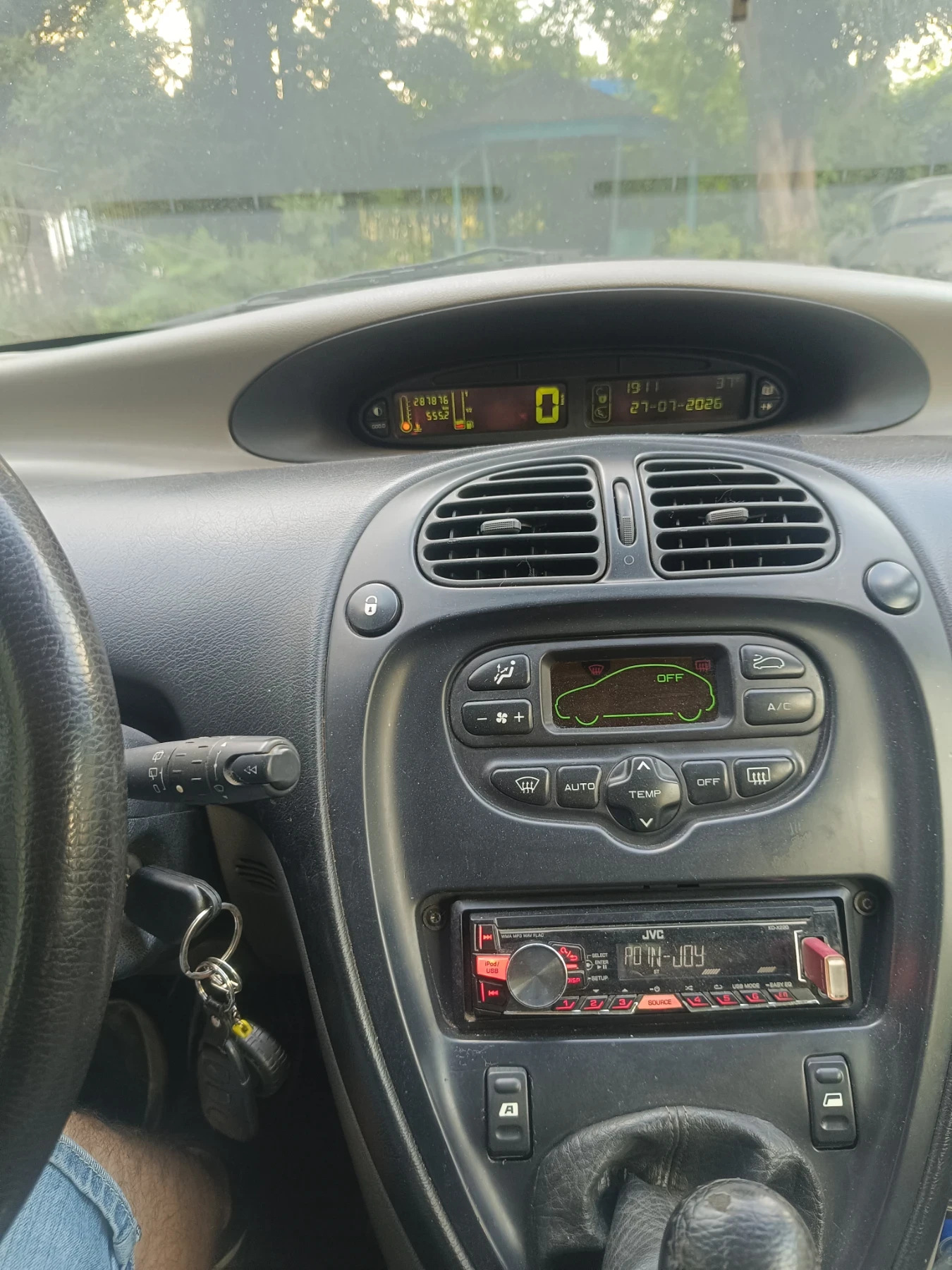 Citroen Xsara picasso 2.0 HDI, снимка 10 - Автомобили и джипове - 55435392