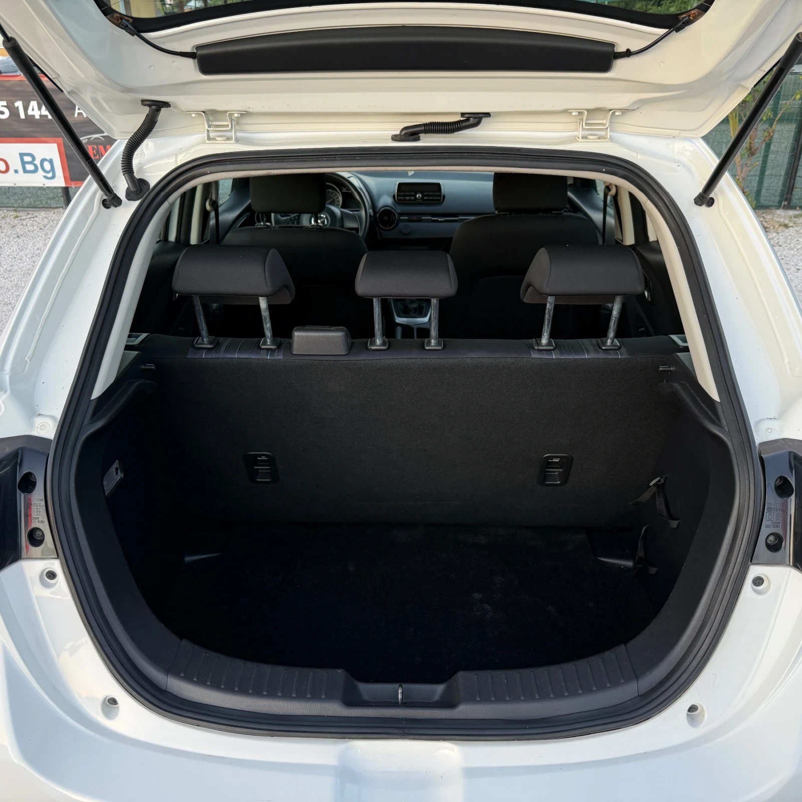 Mazda 2 1.5i Prime-Line, снимка 8 - Автомобили и джипове - 56030498