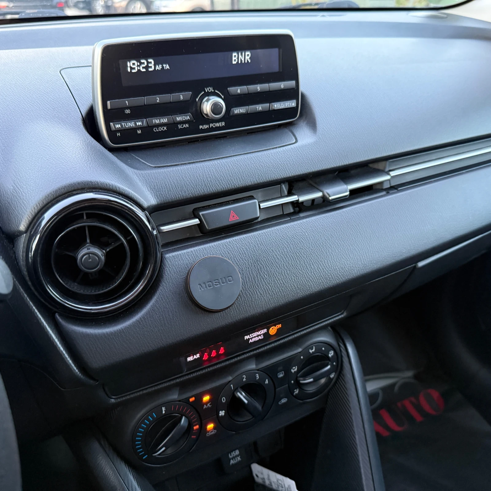 Mazda 2 1.5i Prime-Line, снимка 14 - Автомобили и джипове - 56030498