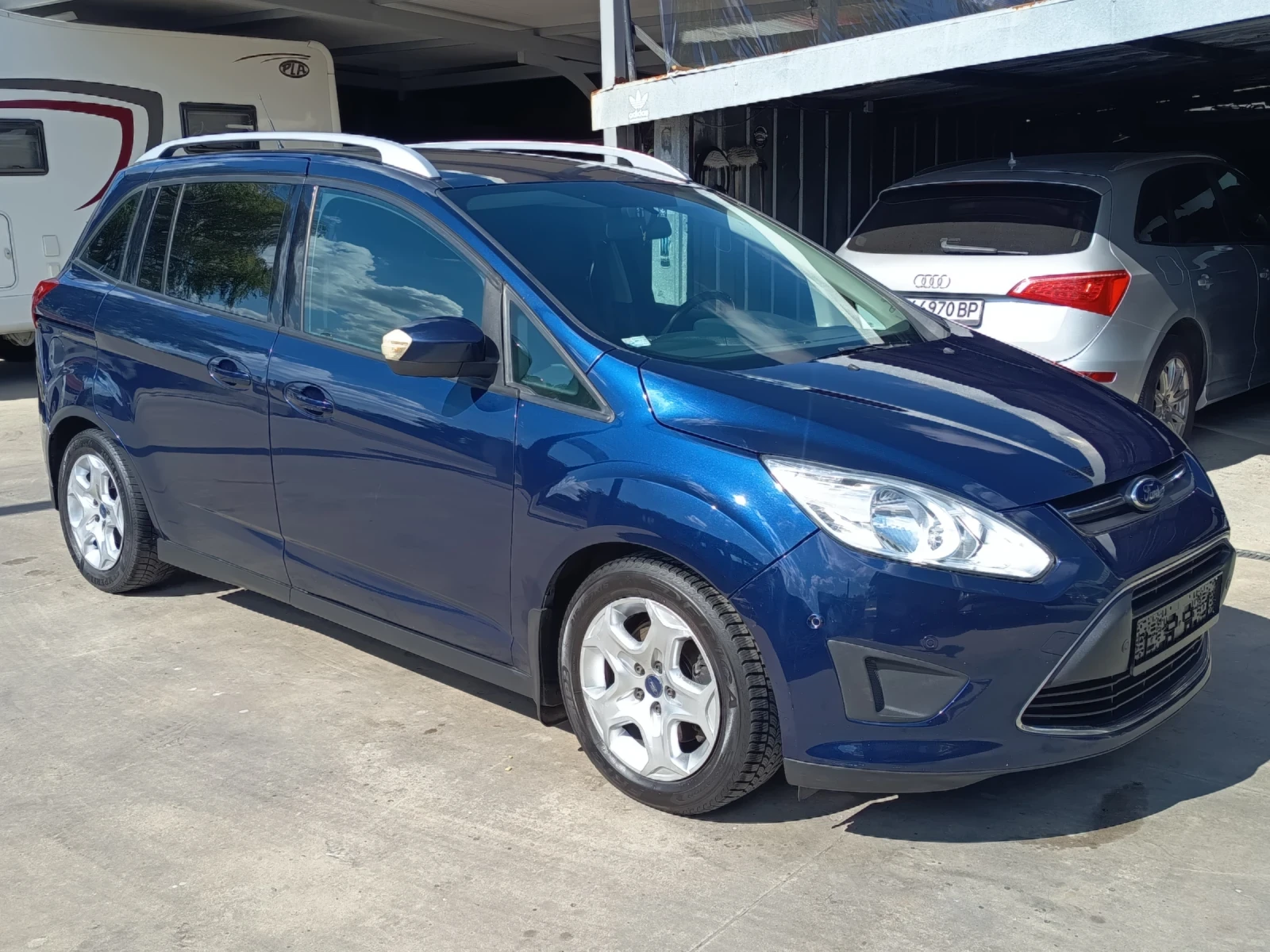 Ford Grand C-Max 1.6tdci, снимка 3 - Автомобили и джипове - 56260053