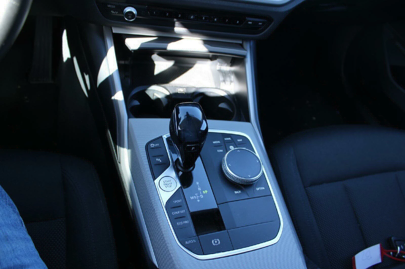 BMW 320 Touring Avantage Navi LED, снимка 12 - Автомобили и джипове - 56266674