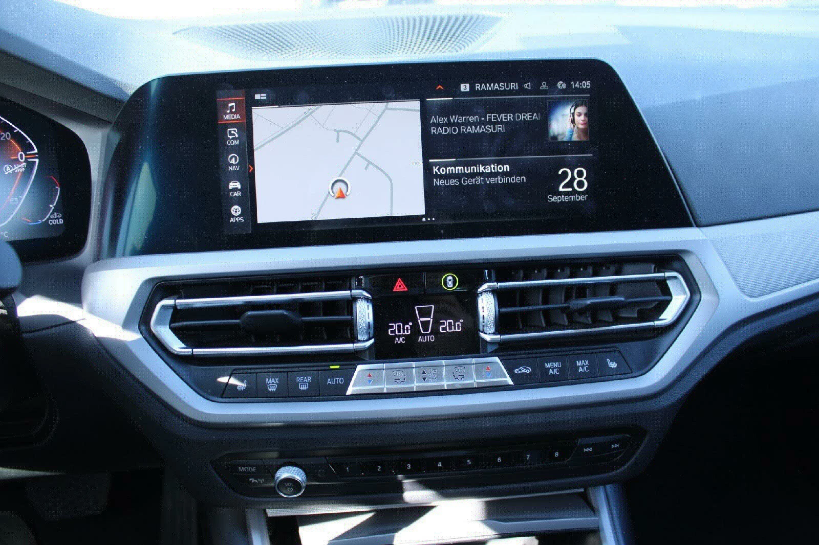 BMW 320 Touring Avantage Navi LED, снимка 9 - Автомобили и джипове - 56266674