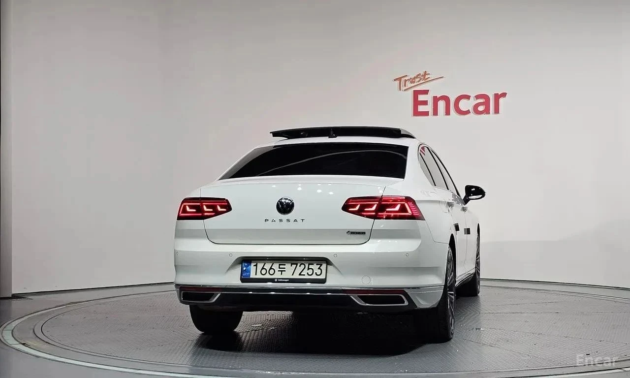 VW Passat, снимка 4 - Автомобили и джипове - 56729175
