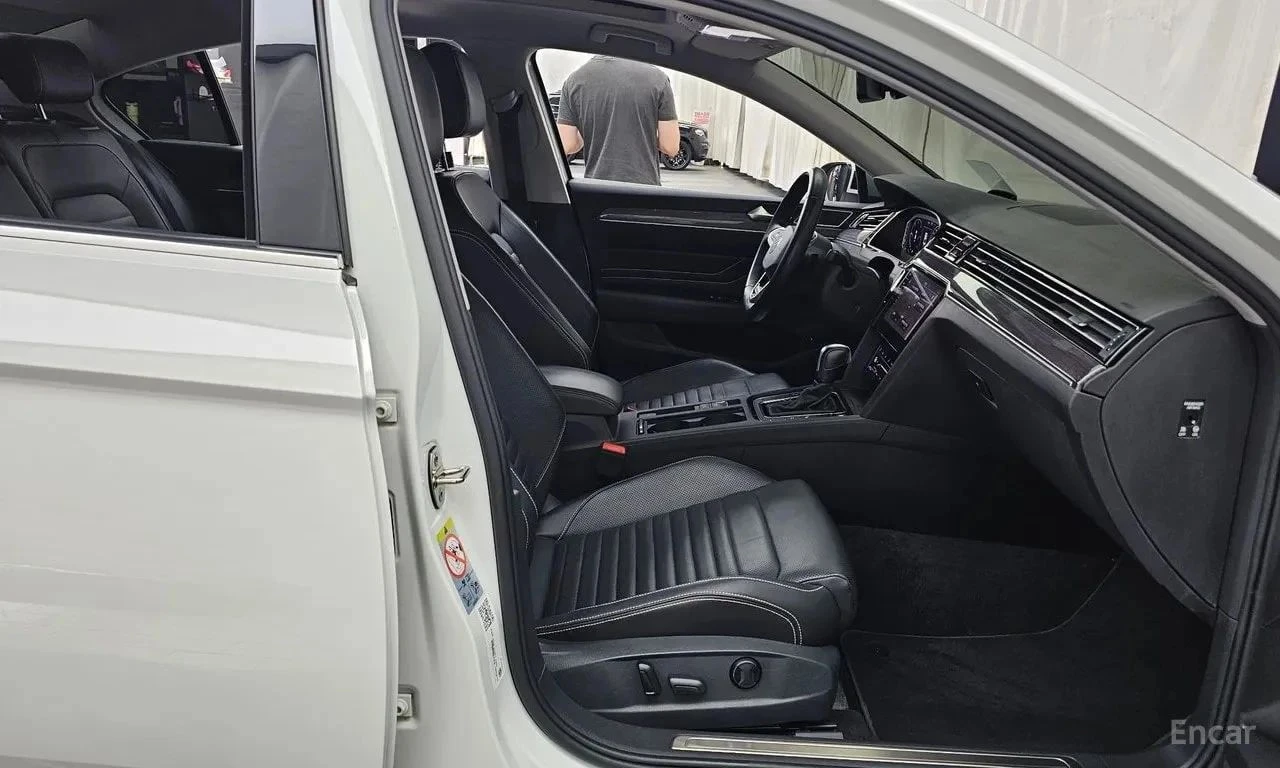 VW Passat, снимка 11 - Автомобили и джипове - 56729175
