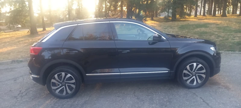 VW T-Roc 1.5 TFSI, снимка 4 - Автомобили и джипове - 47045896